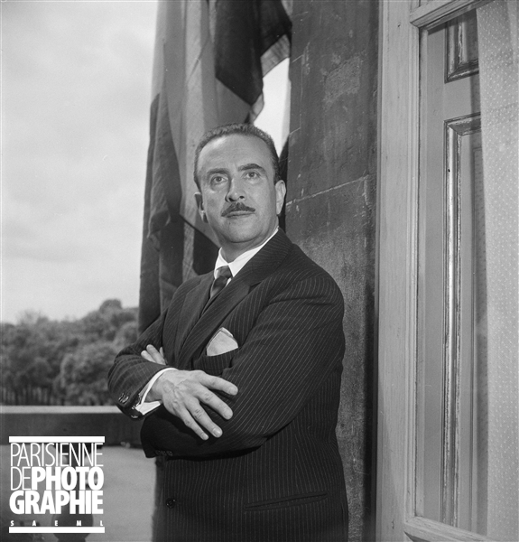 Claudio ARRAU en mai 1958 à Paris, photo provenant du site PARISENIMAGES, © Boris Lipnitzki / Roger-Viollet, utilisation autorisée dans le cadre de l’illustration de sites internet personnels à vocation non commerciale, cliquer pour voir l'original