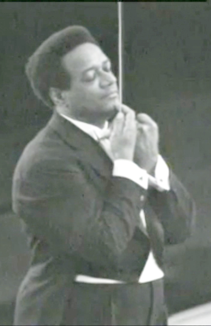 Dean DIXON en 1961, photo extraite d'un concert télévisé de la Hessischer Rundfunk (hr), cliquer pour une vue agrandie