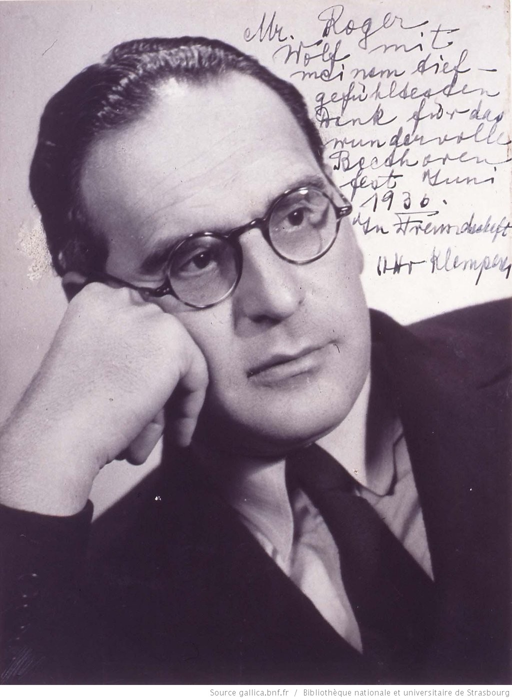 Otto Klemperer: Buste, profil 3/4 à dr., Éditeur: [s.n.], Date d'édition: 1936, Format: 1 photogr.; 24 X 18 cm, Droits: domaine public, Identifiant: ark:/12148/btv1b10219483s, Source: Bibliothèque nationale et universitaire de Strasbourg, NIM34267, lien catalogue http://catalogue.bnf.fr/ark:/12148/cb419094682, lien photo http://gallica.bnf.fr/ark:/12148/btv1b10219483s.r=Otto+Klemperer.langFR