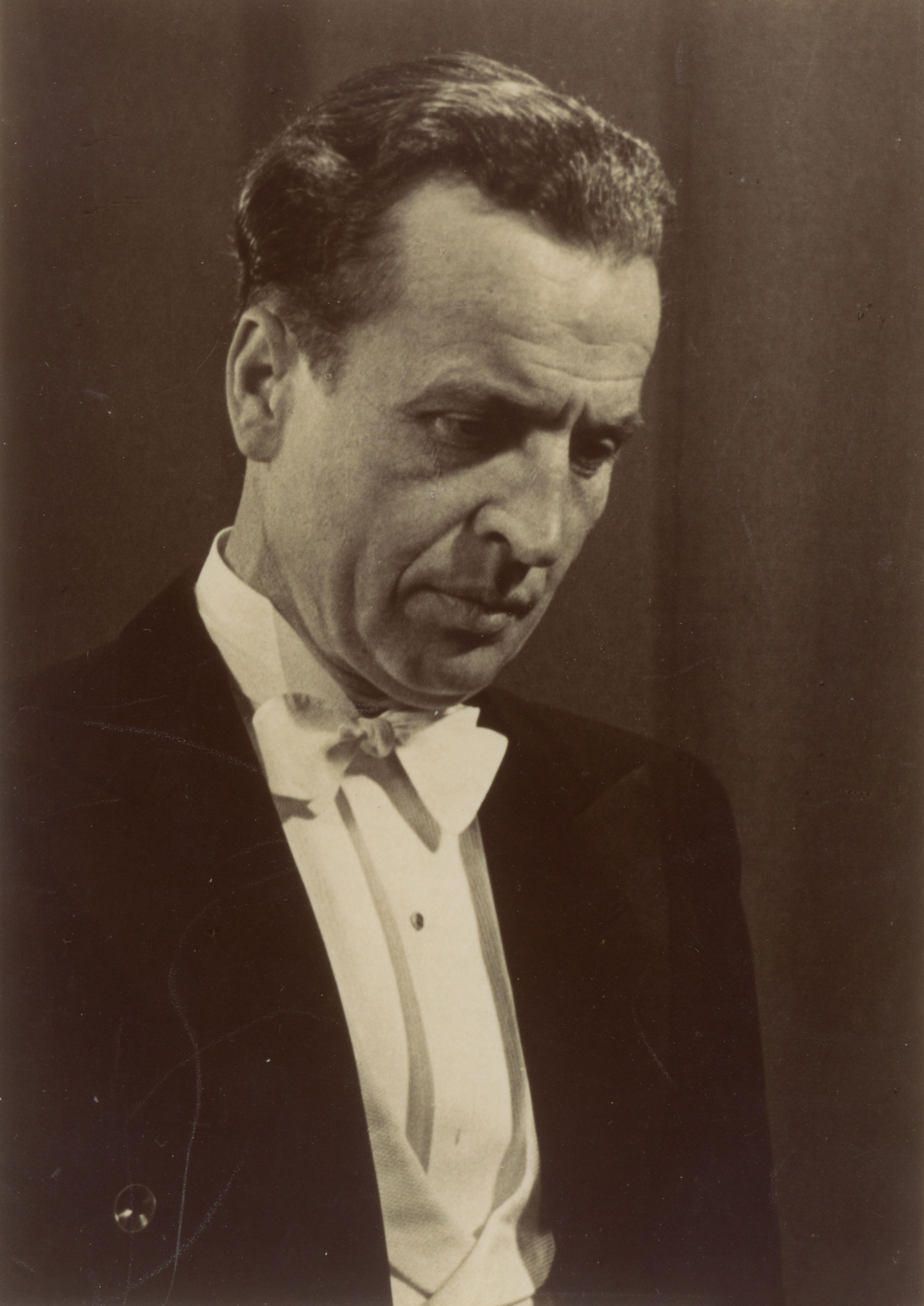 Oskar KROMER, env. 1948, un portrait fait par Thomas Kromer cité de la page https://www.winterthur-glossar.ch/oskar-kromer