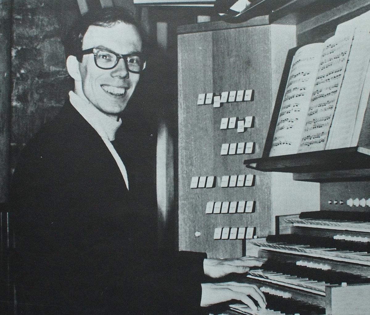 Lionel ROGG à l'orgue de la Cathédrale St.Pierre de Genève, cliquer pour une vue agrandie