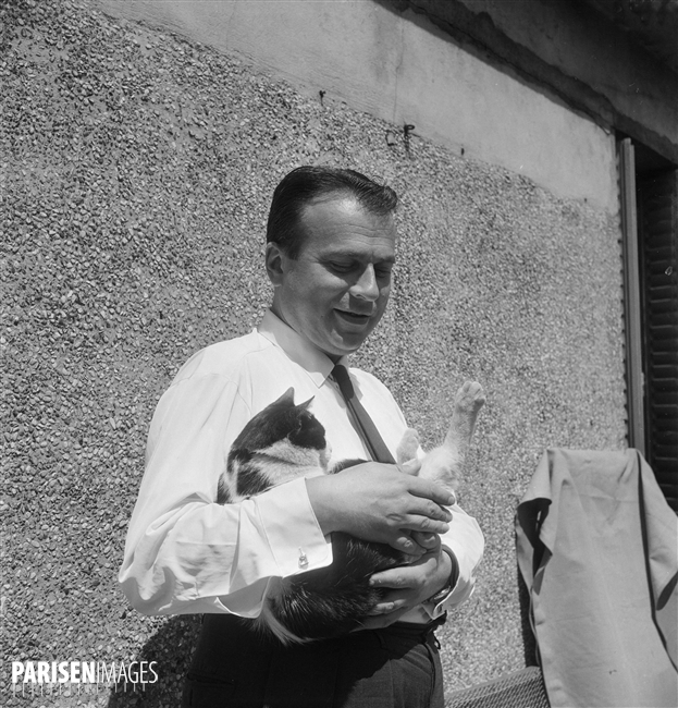 Henryk SZERYNG, Paris, juin 1963, photo du site PARISENIMAGES, © Boris Lipnitzki / Roger-Viollet, utilisation autorisée dans le cadre de l’illustration de sites internet personnels à vocation non commerciale, cliquer pour voir l'original