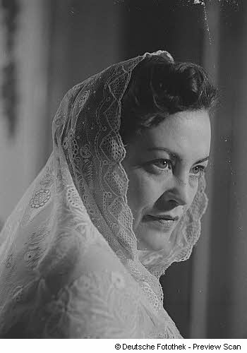 Elfride TRÖTSCHEL