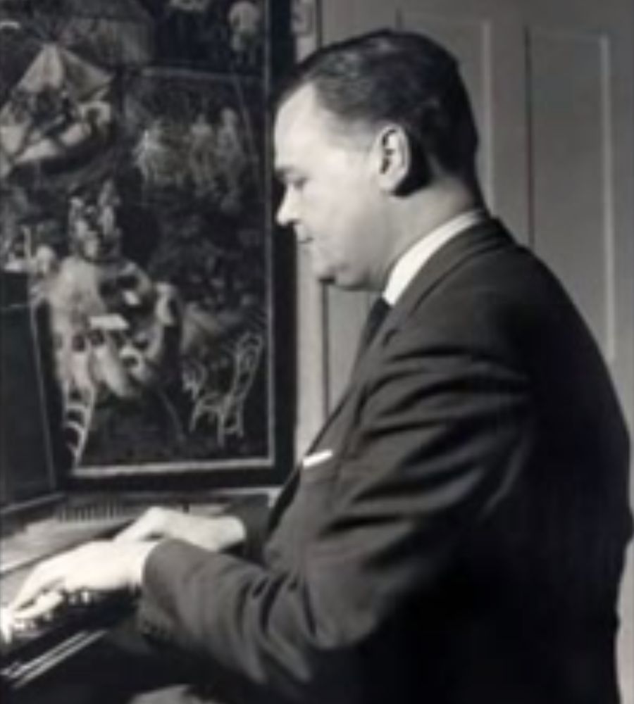 Dart Thuston au clavier photograph taken by Peter Lane of Decca Records